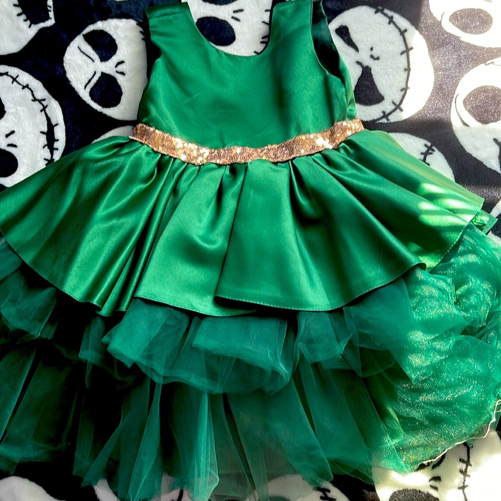 Girl Dress for Girls size 2T. Almost new